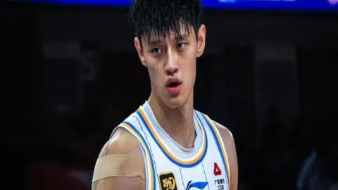 神爱英超【近4中3】丨切尔西主场痛击升班马？