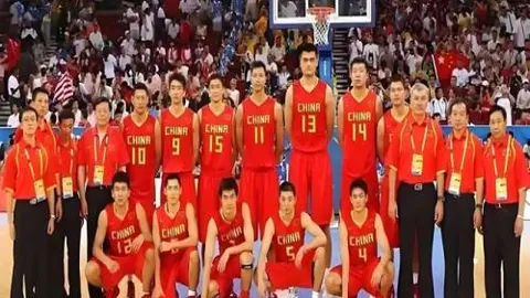 切尔西客场对决卡迪夫，吉鲁与吉滕斯并肩作战，新加盟球员凯塞多与乔治同场亮相！